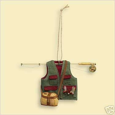 2006 Hallmark KEEPING IT REEL Fishing Ornament