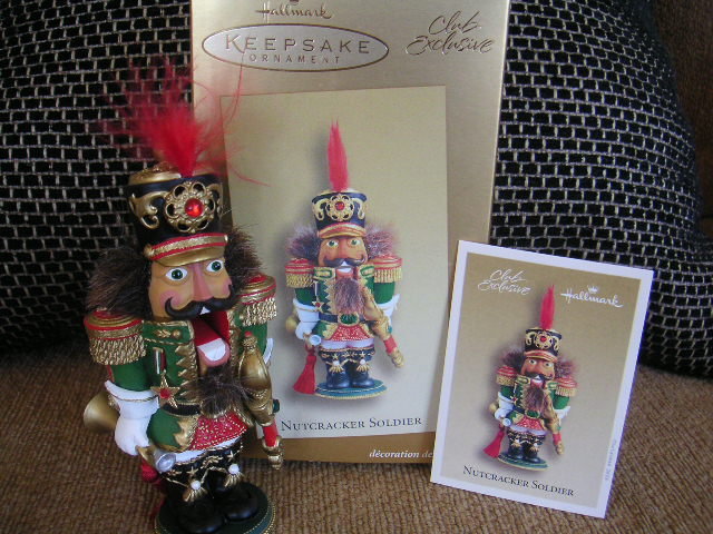 2003 Hallmark NUTCRACKER SOLDIER~Club Exclusive Ornament~Mint