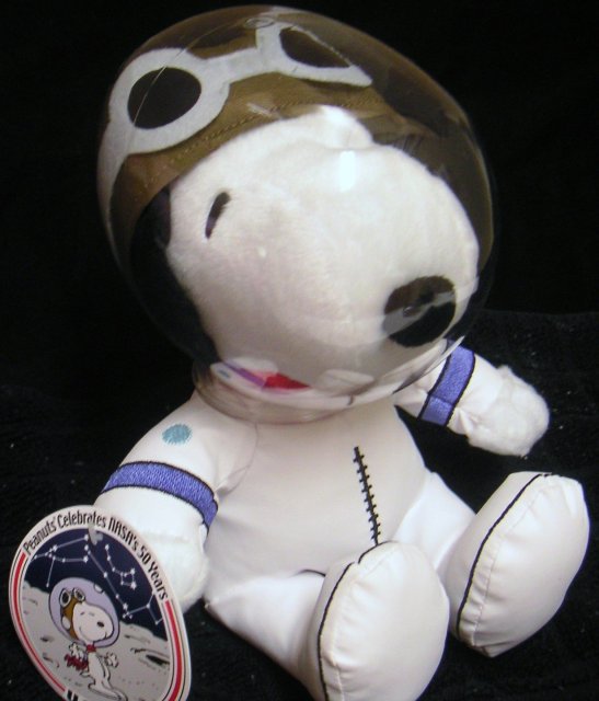 NASA SNOOPY~Celebrates NASA's 50 Years~Astronaut Plush