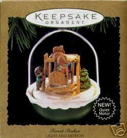 1995 Hallmark Forest Frolics, Light and Motion Ornament