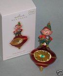 2008 HALLMARK PEEK-BUSTER ELF Lights and Sound~Motion Sensor~Christmas Ornament