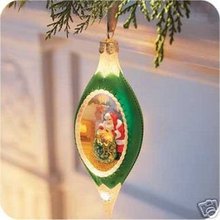 HALLMARK ILLUMINATIONS~SANTA'S CHRISTMAS MAGIC~Christmas Ornament
