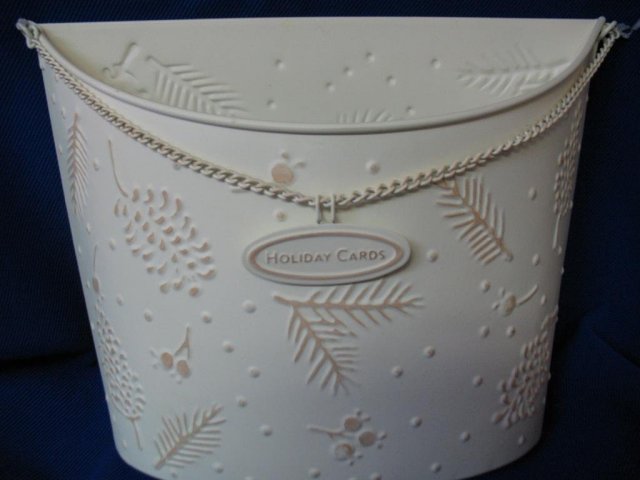 2004 Hallmark LETTER OR CARD HOLDER~Holiday