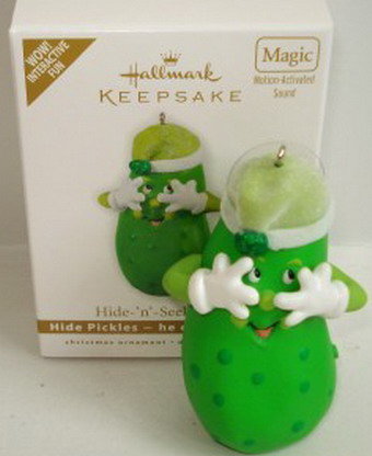 2010 Hallmark HIDE 'N' SEEK PICKLES Talking Pickle Christmas Ornament