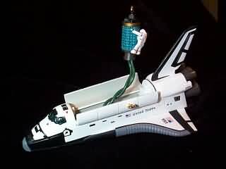 SPACE SHUTTLE Columbia Hallmark Ornament 1995