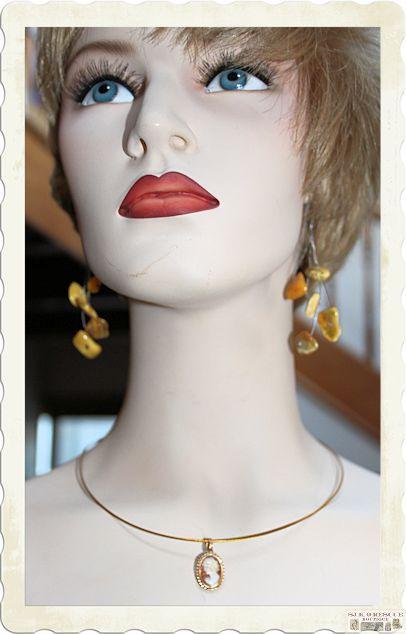 RARE VICTORIAN MINATURE SHELL CAMEO in 14K YELLOW GOLD