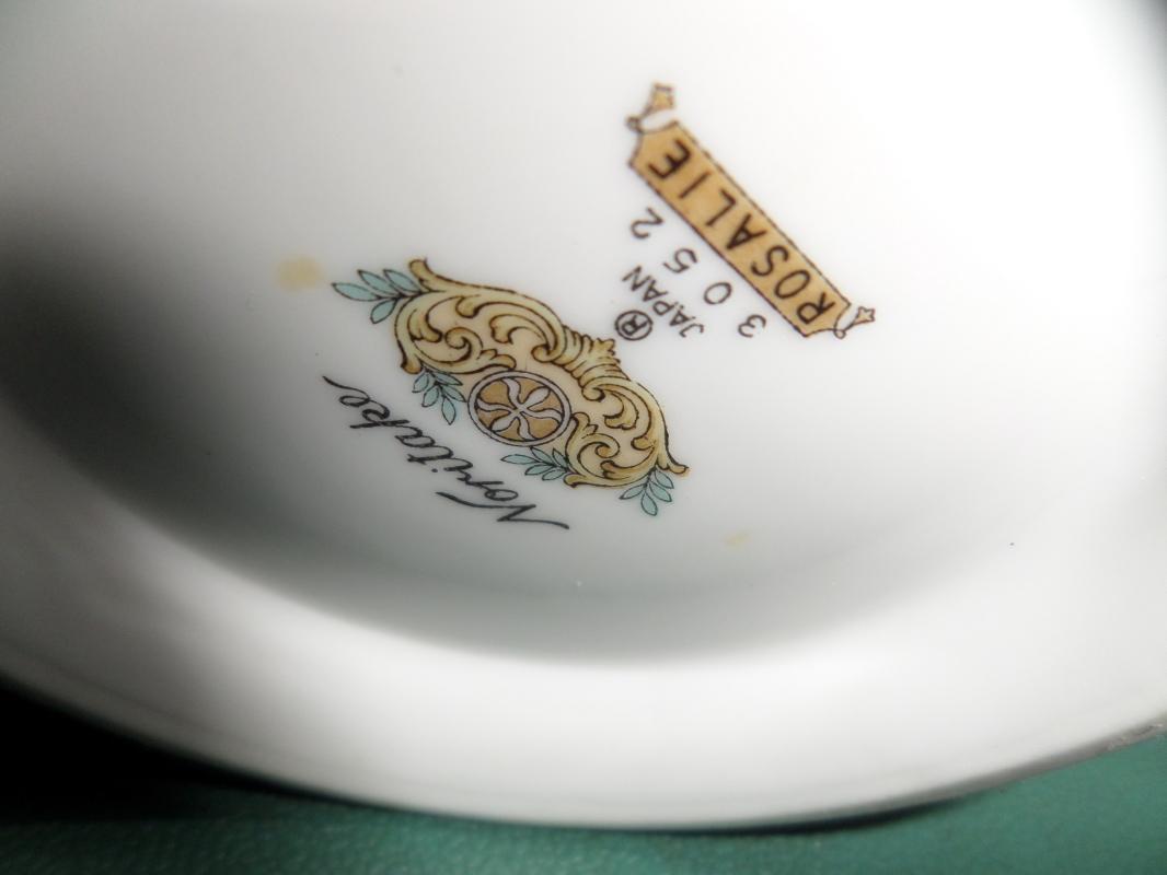 Noritake creamer and sugar in Roaslie pattern