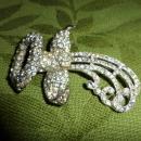 Flower brooch