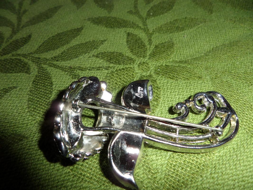 Flower brooch