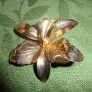 Goldtone tulip brooch