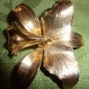 Goldtone tulip brooch