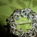 Wreath brooch