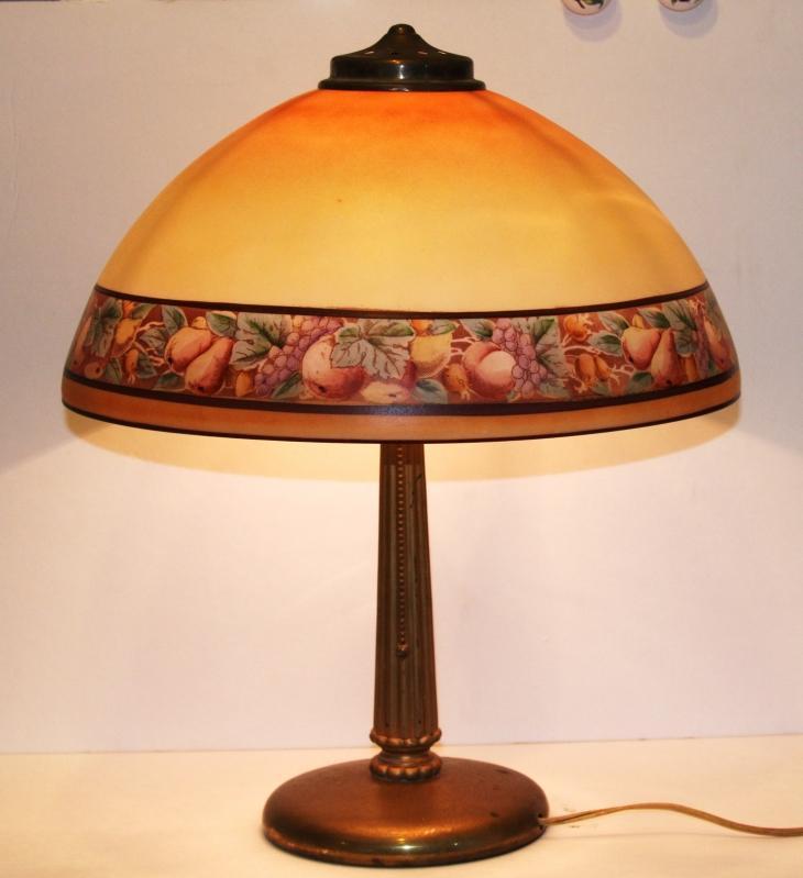 ANTIQUE 1920's GLASS SHADE FRUITS BORDER TABLE LAMP WITH BRASS BASE, unsigned