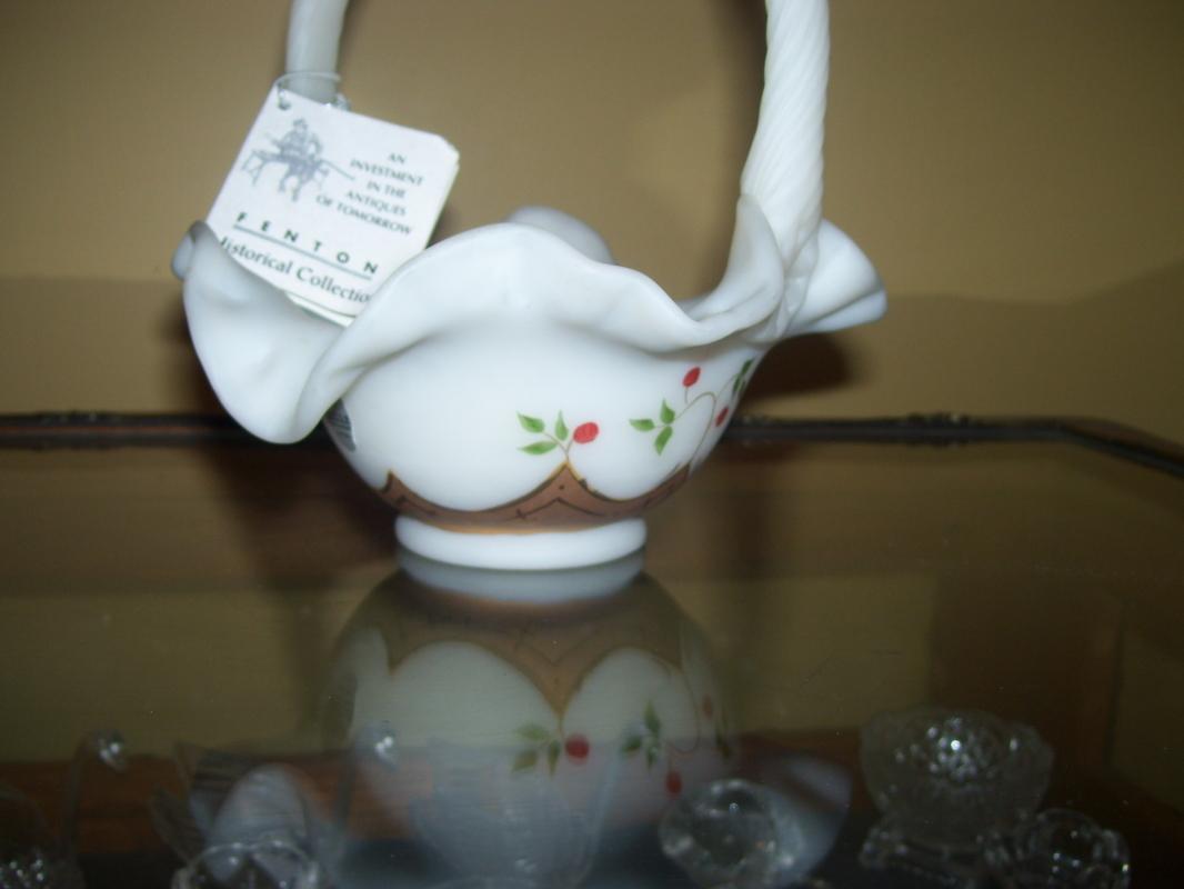 Fenton basket w/ handle , signed