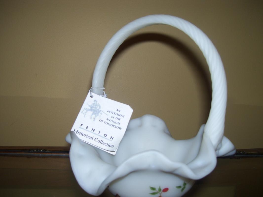 Fenton basket w/ handle , signed