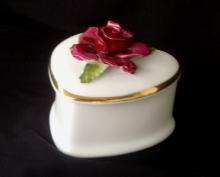 ROYAL DOULTON TRINKET BOX