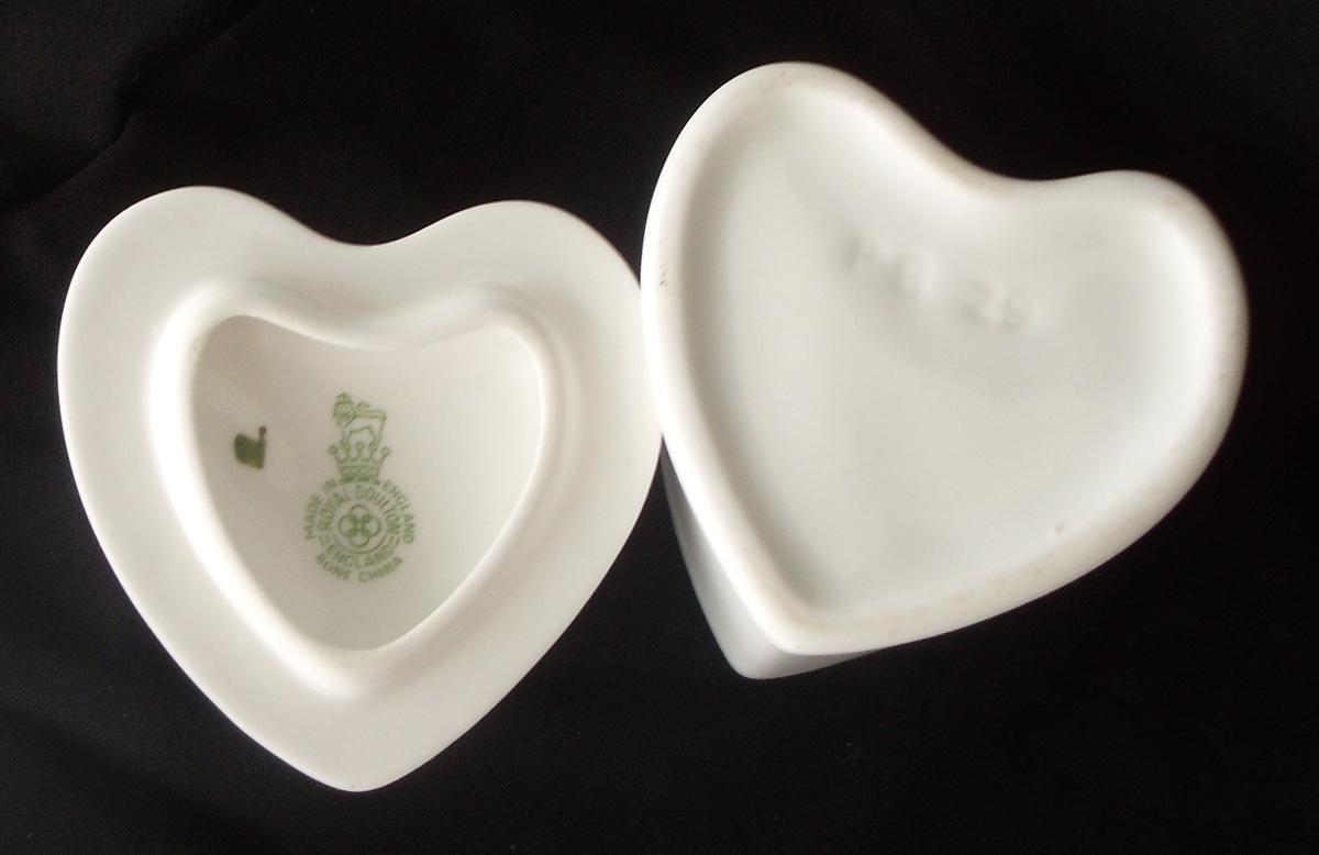 ROYAL DOULTON TRINKET BOX