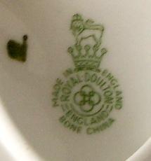 ROYAL DOULTON TRINKET BOX