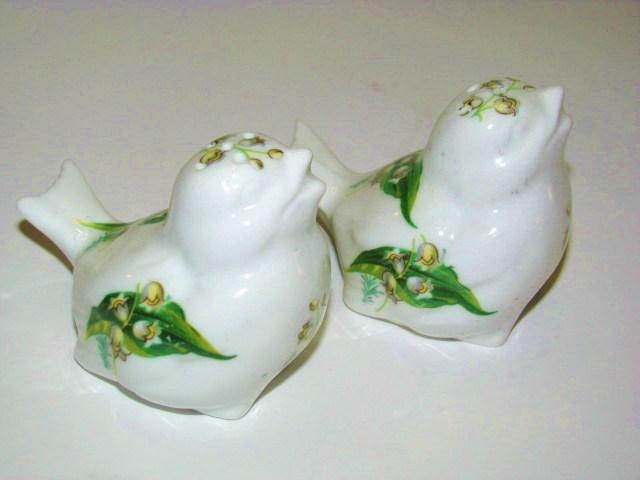 Hammersley England Lily Of The Valley Bird Salt & Pepper Shakers