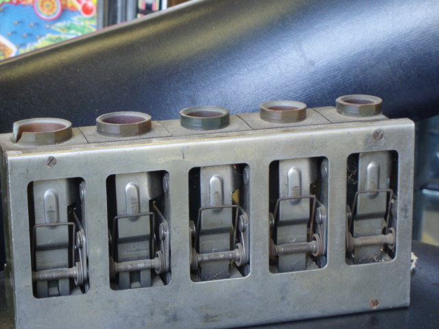ice-cream vendor coin changer