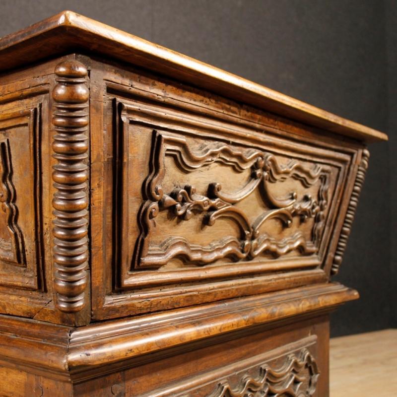 Antique Italian Kitchen Cupboard In Walnut Wood From 18th Century