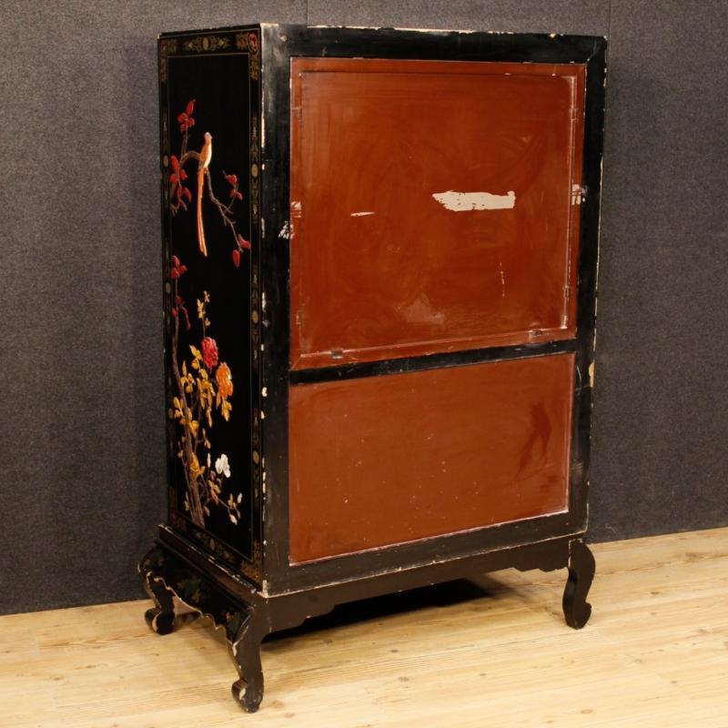 French Chinoiserie Sideboard in Lacquered and Painted Wood 20th Century