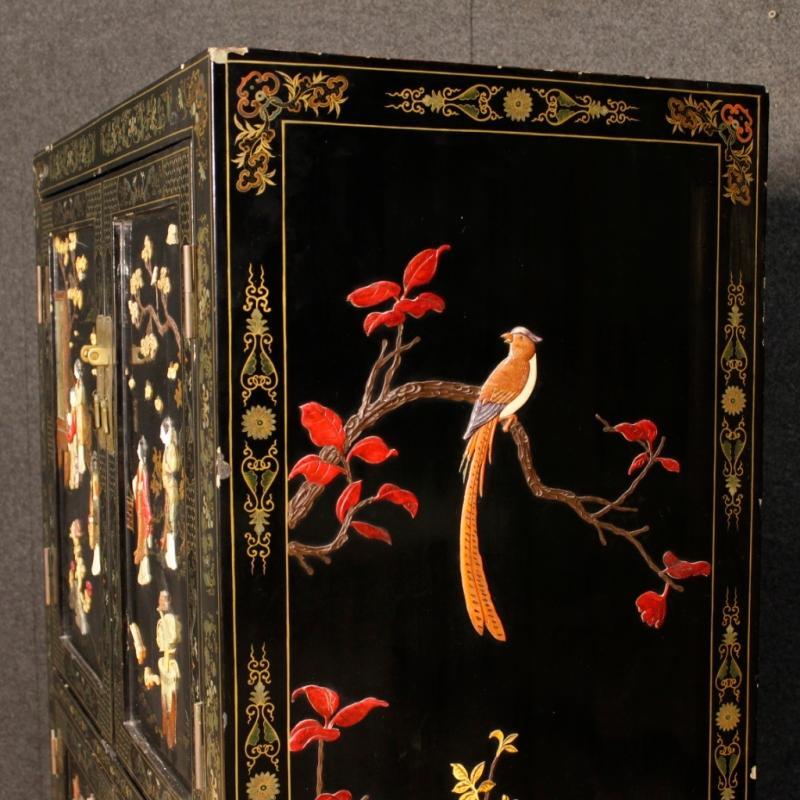 French Chinoiserie Sideboard in Lacquered and Painted Wood 20th Century