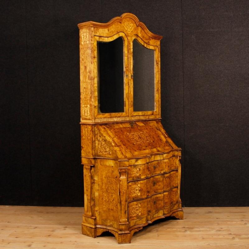 Italian Inlaid Trumeau In Walnut, Burl, Maple Wood From 20th Century