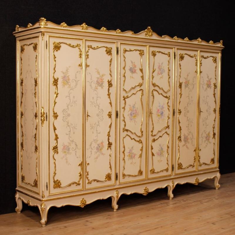 Italian Wardrobe In Lacquered, Gilt And Painted Wood With 6 Doors From 20th Century