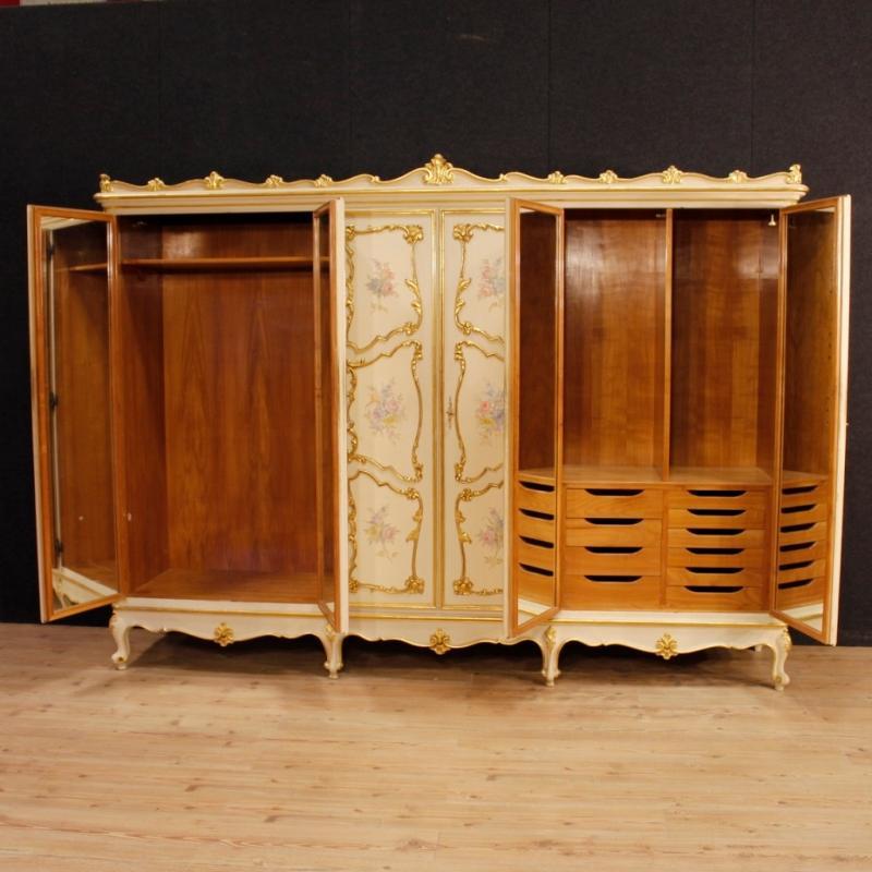 Italian Wardrobe In Lacquered, Gilt And Painted Wood With 6 Doors From 20th Century