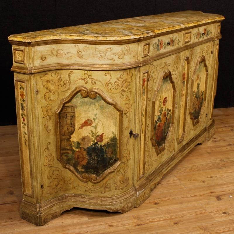 Venetian Sideboard In Lacquered And Painted Wood With Floral Decorations From 20th Century