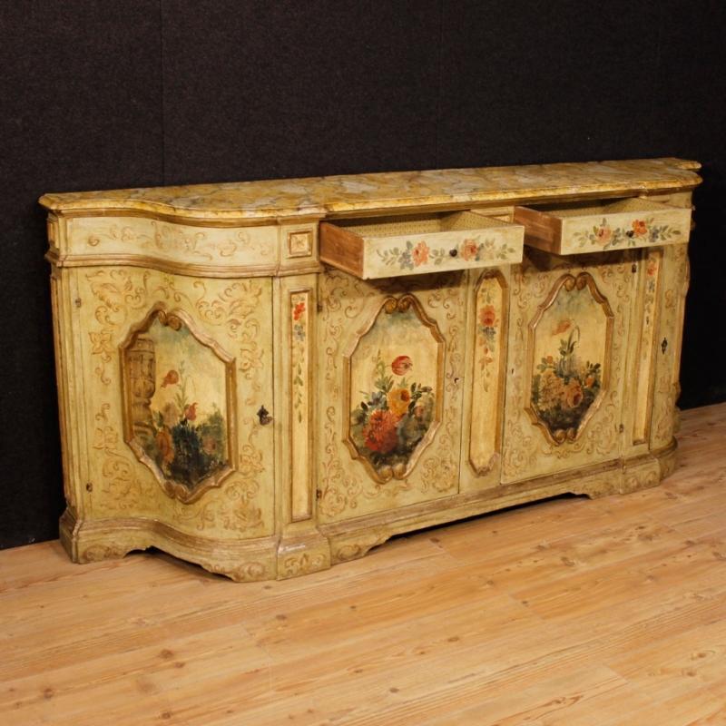 Venetian Sideboard In Lacquered And Painted Wood With Floral Decorations From 20th Century