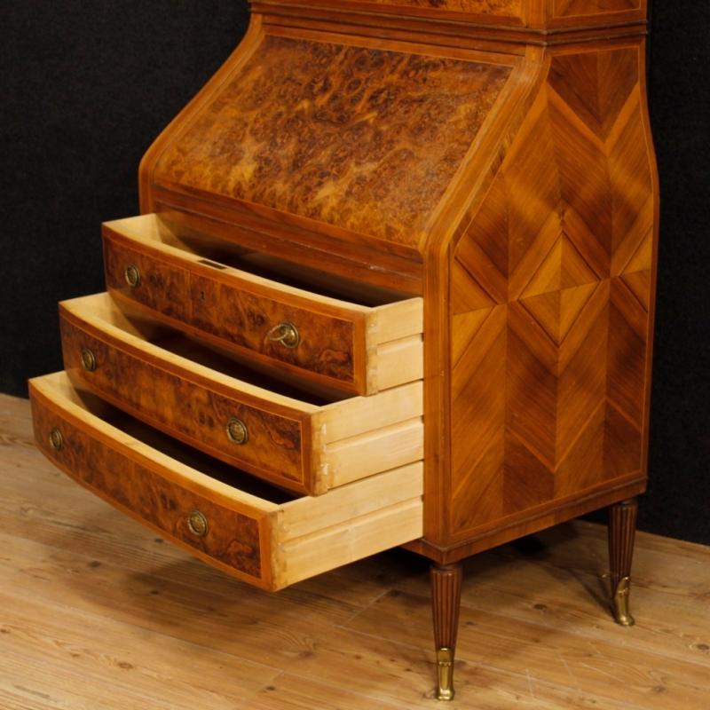 Italian Trumeau In Walnut And Burl Walnut With Mirror From 20th Century