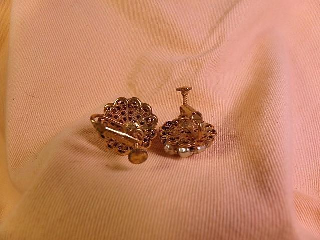 Mariam Haskell Pearl earrings