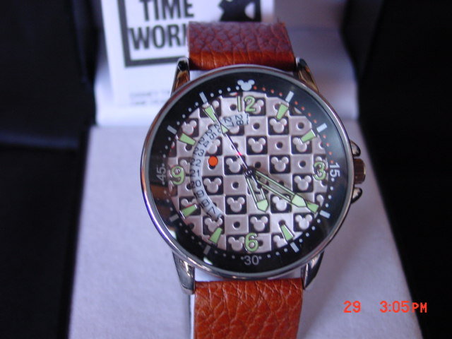 Disney Men's Mickey Mouse Time and Date Watch