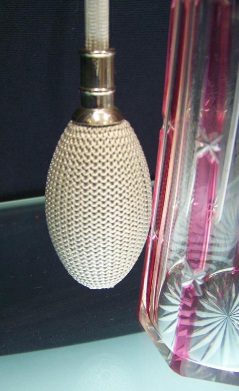 Cranberry Atomizer
