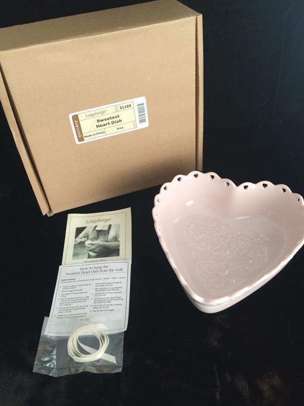 Longaberger 2004 Sweetest Heart Dish (Pink)