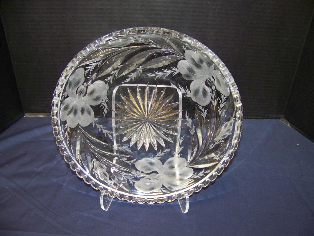 Clear Cut IRIS Glass Tray