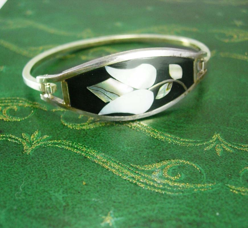 Vintage Silver Bangle Bracelet * Mother of pearl * MOP mosaic flower * mexico Jewelry prosperity good luck* Birthday Anniversary Wedding