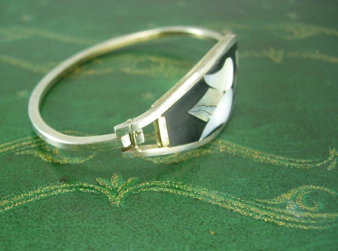 Vintage Silver Bangle Bracelet * Mother of pearl * MOP mosaic flower * mexico Jewelry prosperity good luck* Birthday Anniversary Wedding