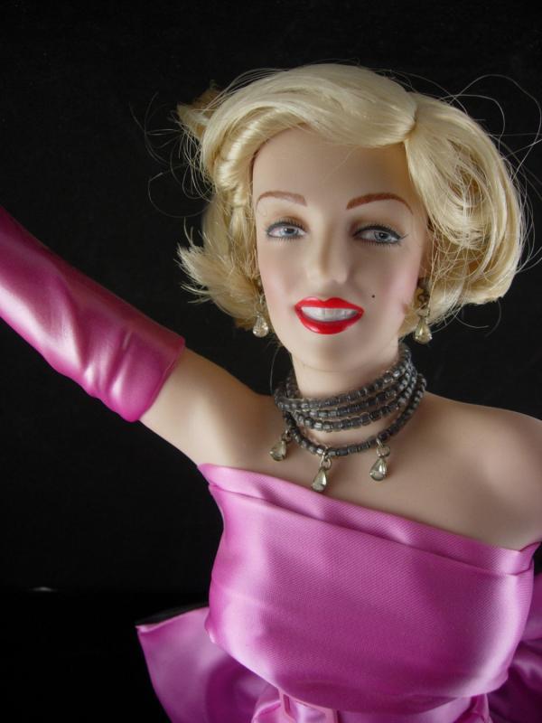 Marilyn Monroe doll pink dress 18
