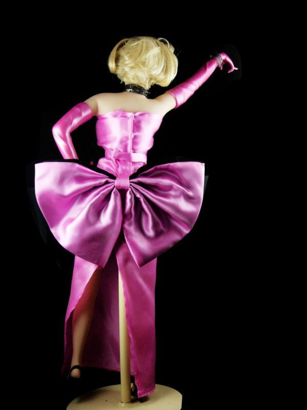 Marilyn Monroe doll pink dress 18