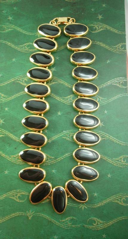 Dramatic Designer Necklace Vintage black necklace statement necklace Cabochon 20 Inch high quality ladies jewelry
