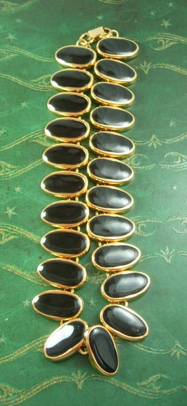 Dramatic Designer Necklace Vintage black necklace statement necklace Cabochon 20 Inch high quality ladies jewelry