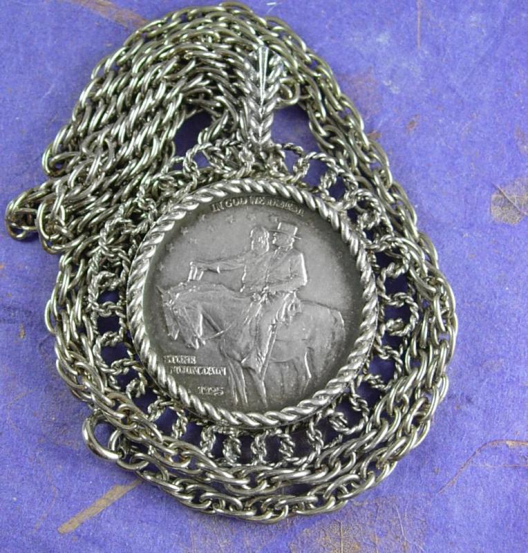 1925 Liberty Half dollar necklace Stone mountain Memory Valor to Soldiers of the South generals Lee and Jackson Civil War coin necklace
