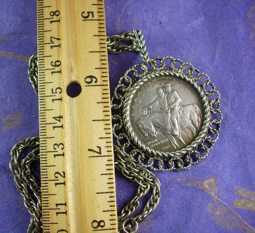 1925 Liberty Half dollar necklace Stone mountain Memory Valor to Soldiers of the South generals Lee and Jackson Civil War coin necklace