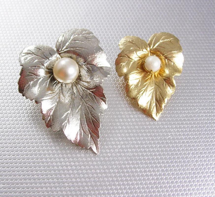 Matching Vintage pearl leaf brooch set bride and mother