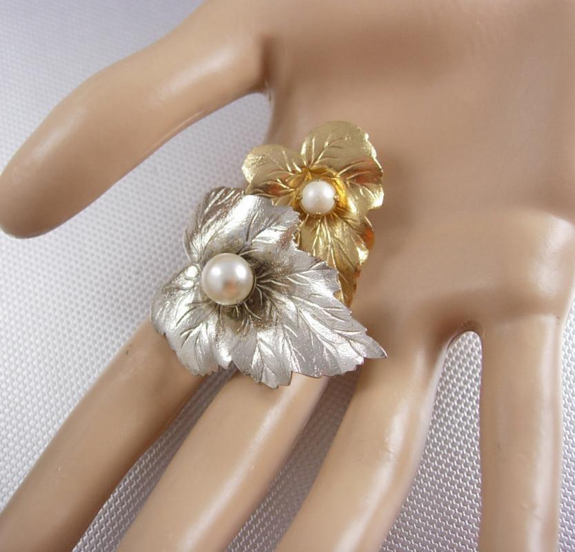 Matching Vintage pearl leaf brooch set bride and mother