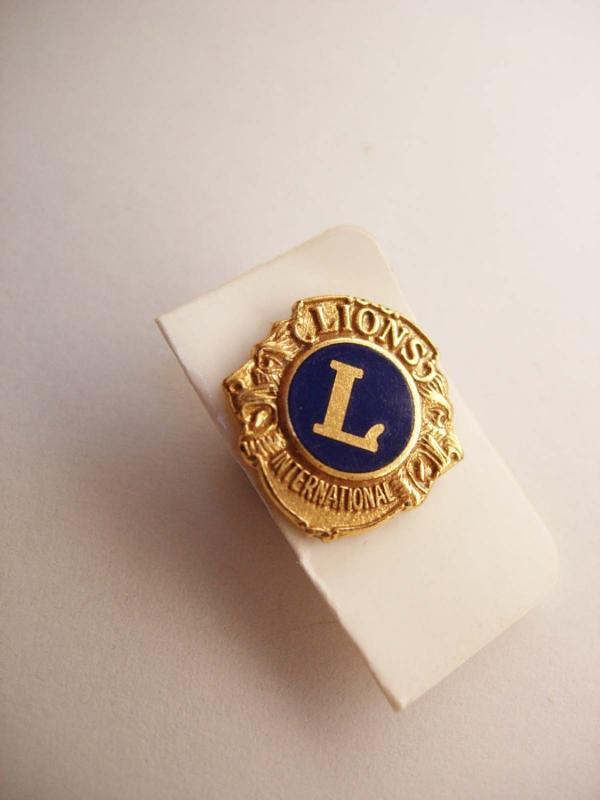 Vintage Lions tie tack International Lapel Pin Gold Filled Dark Blue Enamel Reg US Patent Office