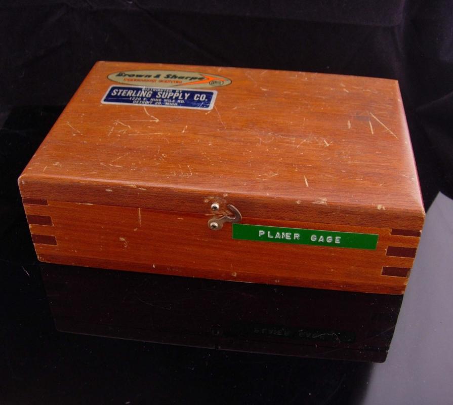 Vintage planer / original wood box / Browne & sharpe / sharpening tool / gift for him / machinist gauge / rams head products / stamp